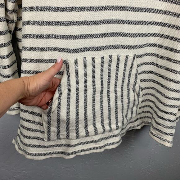 Soft surroundings Striped Long Sleeve Shirt Womens Size 2X Front Pocket Knit Top - Picture 3 of 6